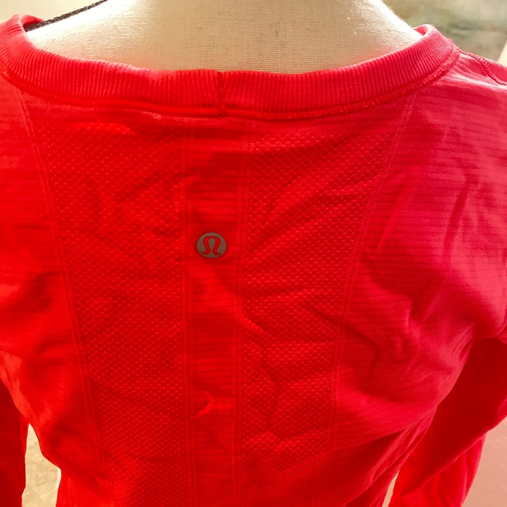 Lululemon Top - Picture 2 of 4